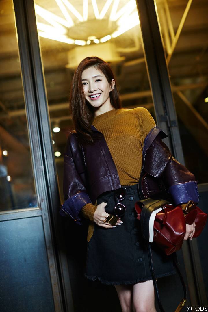 出去度假看到我漂亮的大表妹