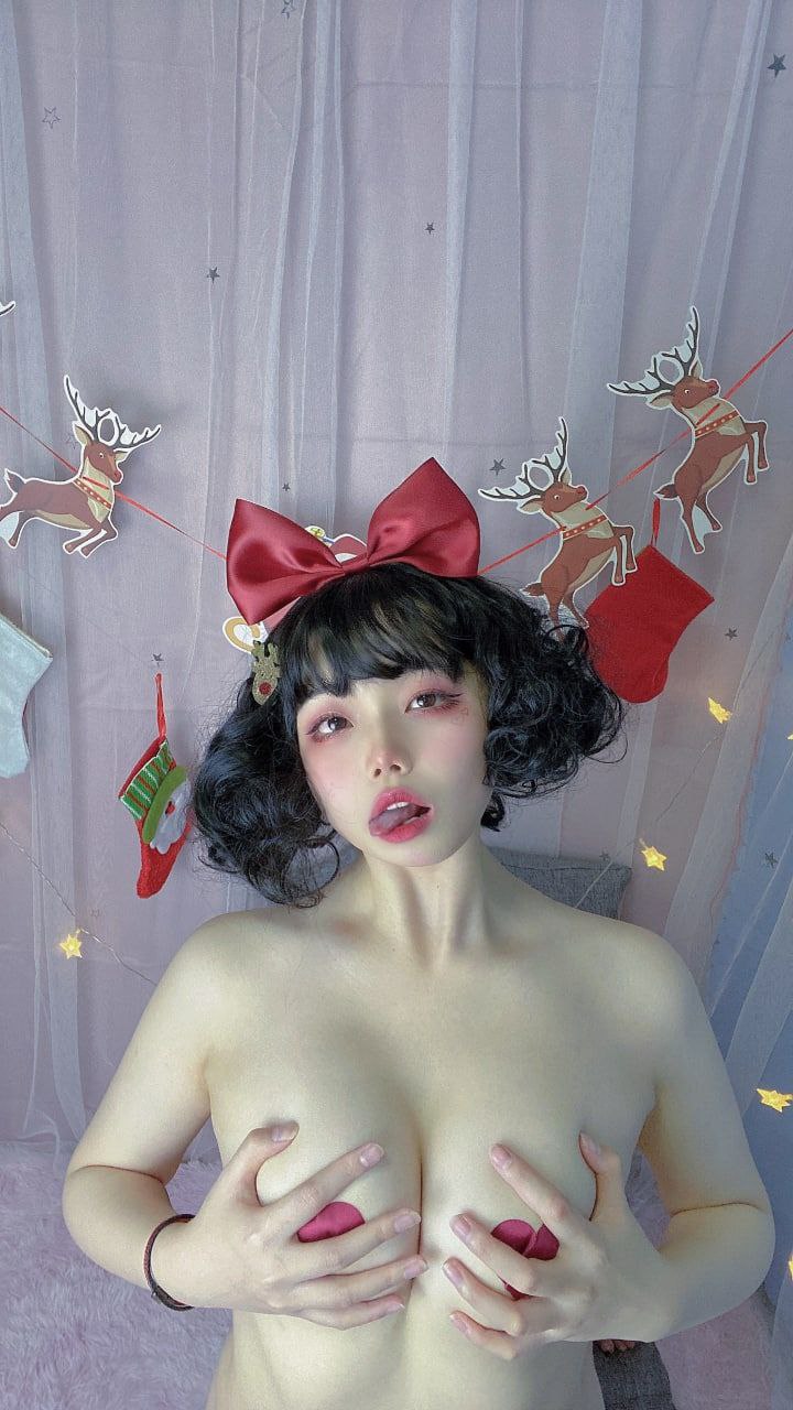 色情肉色丝袜三级