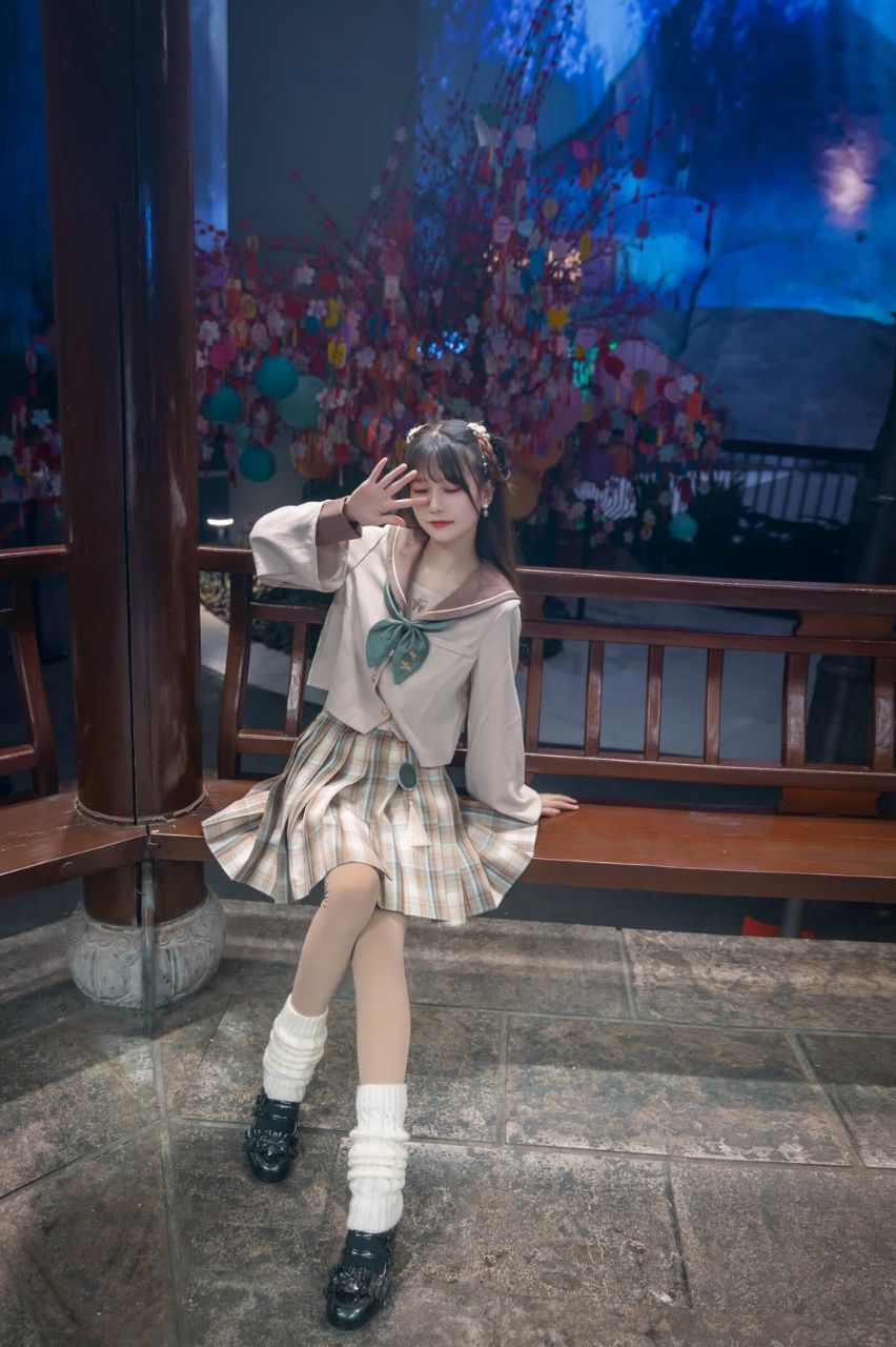 国产真实乱人偷精品视频