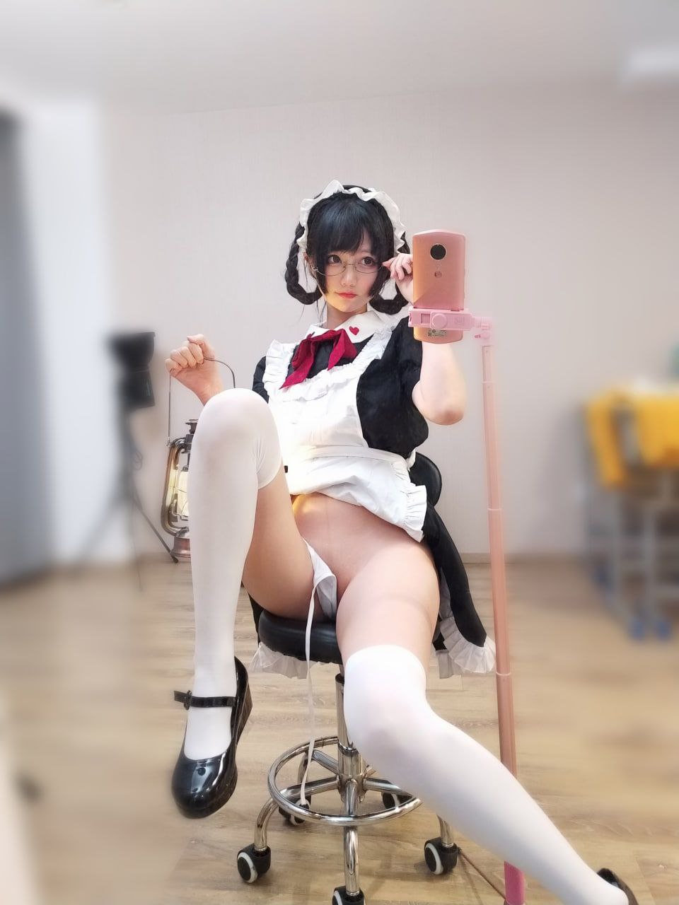 三次高潮征服舅妈的教师同事,不停的要