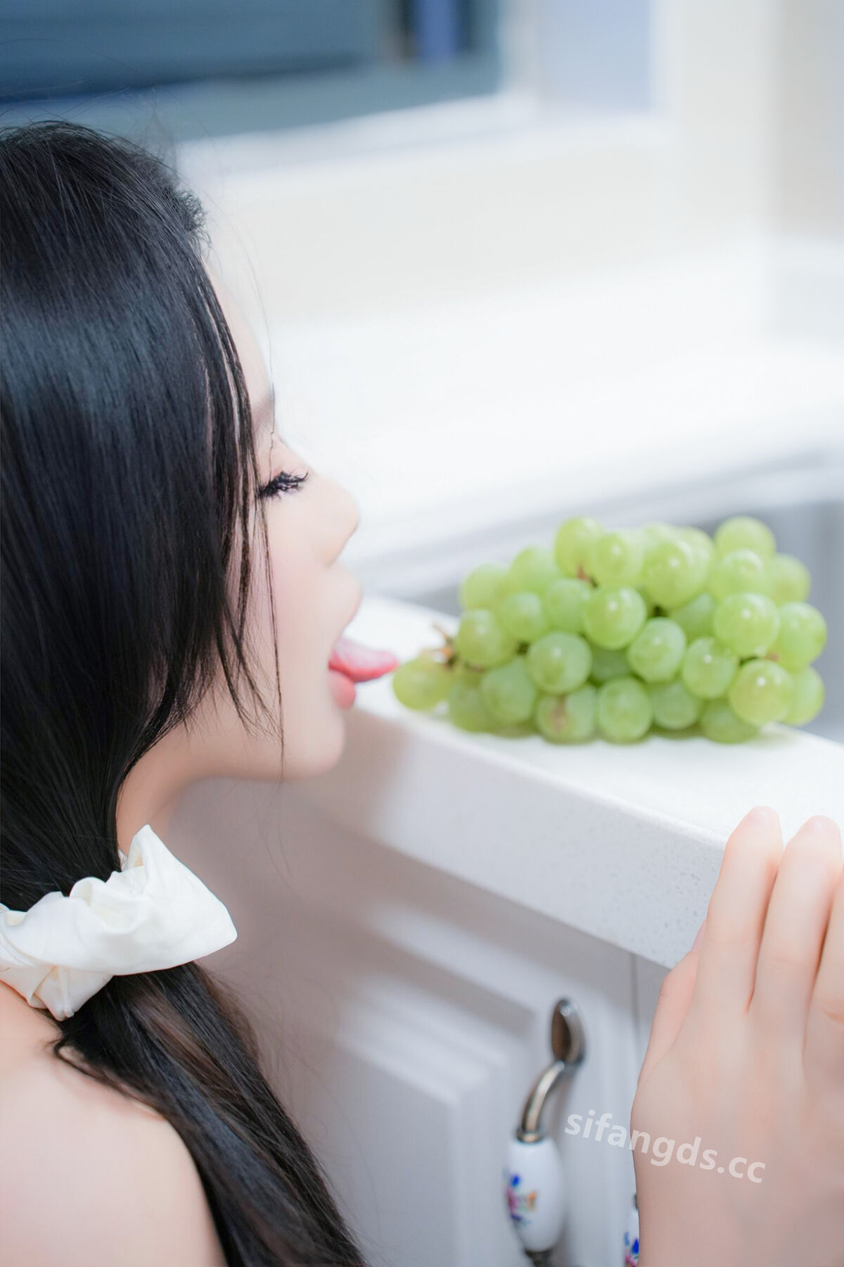 日本韩国三级观看,亚洲国产av无码精品,99精品久久99久久久久,99久久人妻无码精品系列